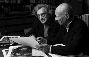 Wenders and Salgado check out the photos